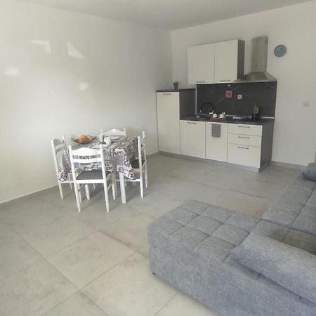 Apartment Nikolena Rovinjsko Selo Exteriör bild